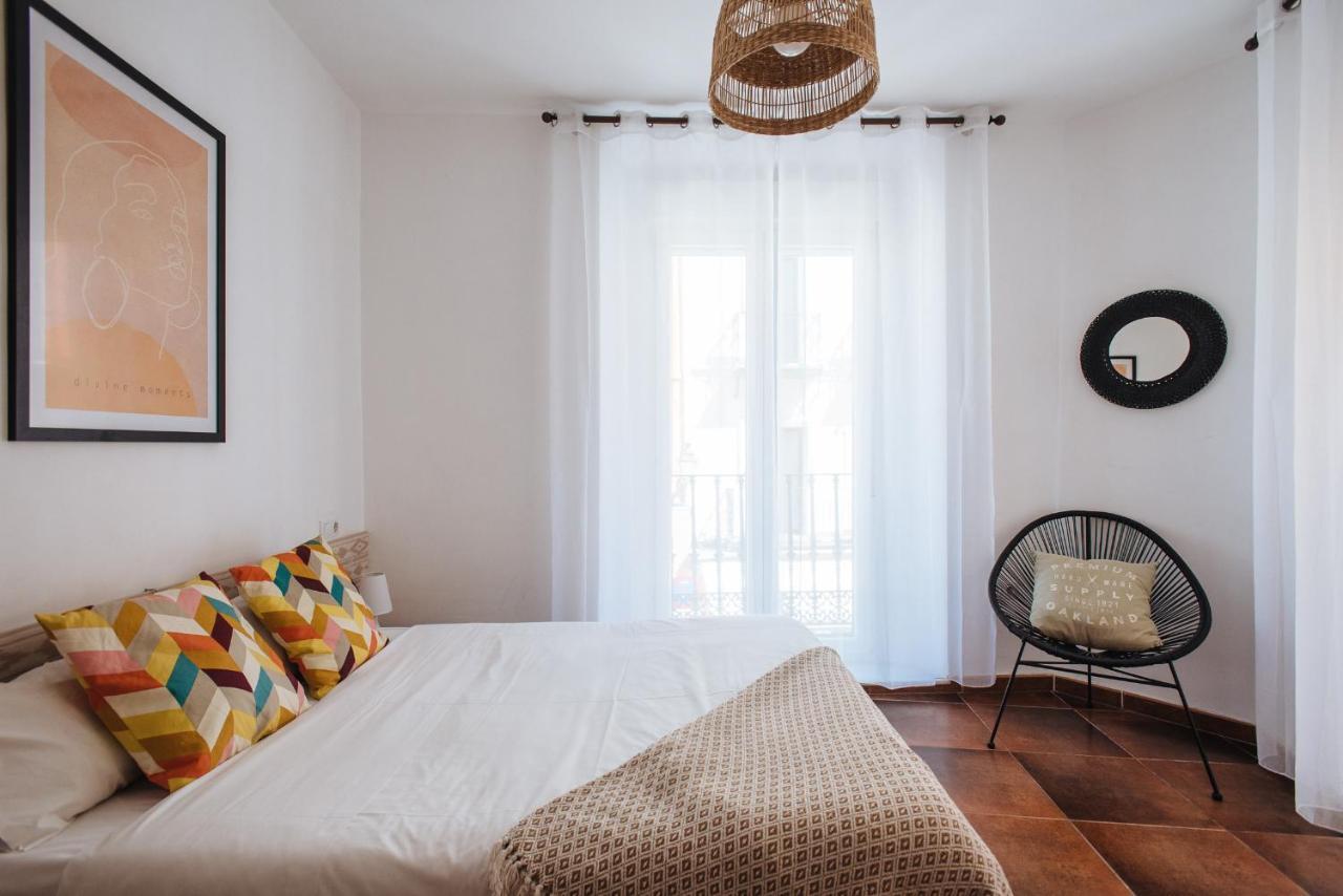 Homeyseville- Bright Apartment At Santa Cruz 6 Pax, Parking Optional Extérieur photo